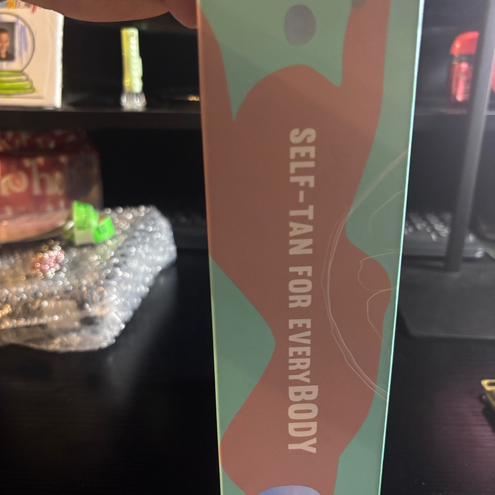 Isle of Paradise Pro Glow Spray Tan Kit with Mint and Coral - Picture 4 of 6